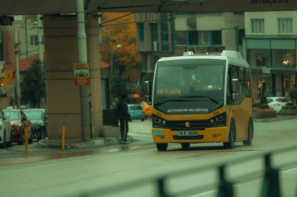 🚐 On demand transport, subjective accessibility, and transport infrastructure and&nbsp;activities