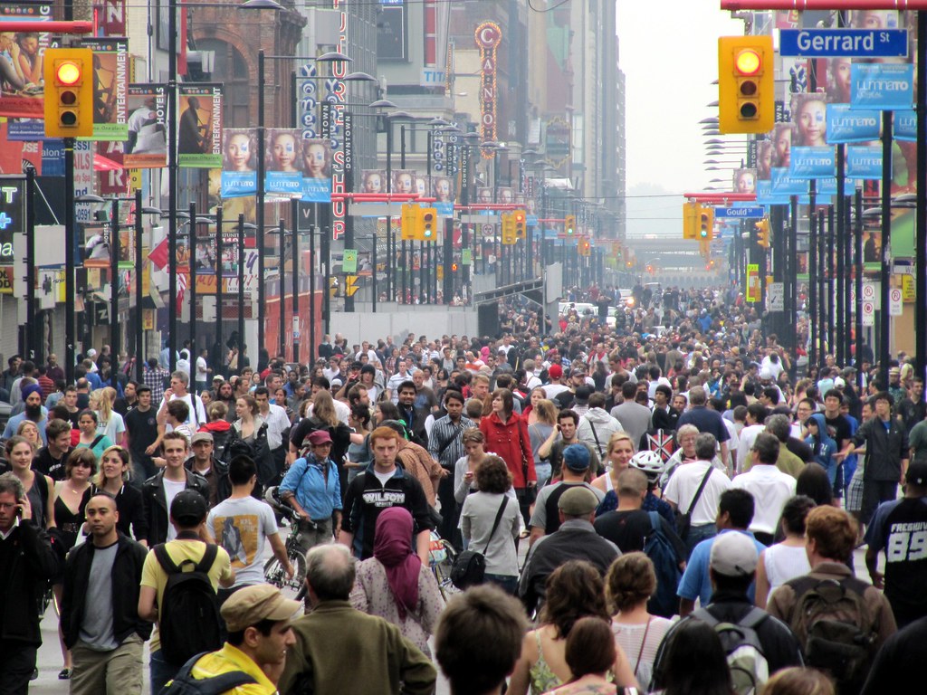 a crowded street in an American city