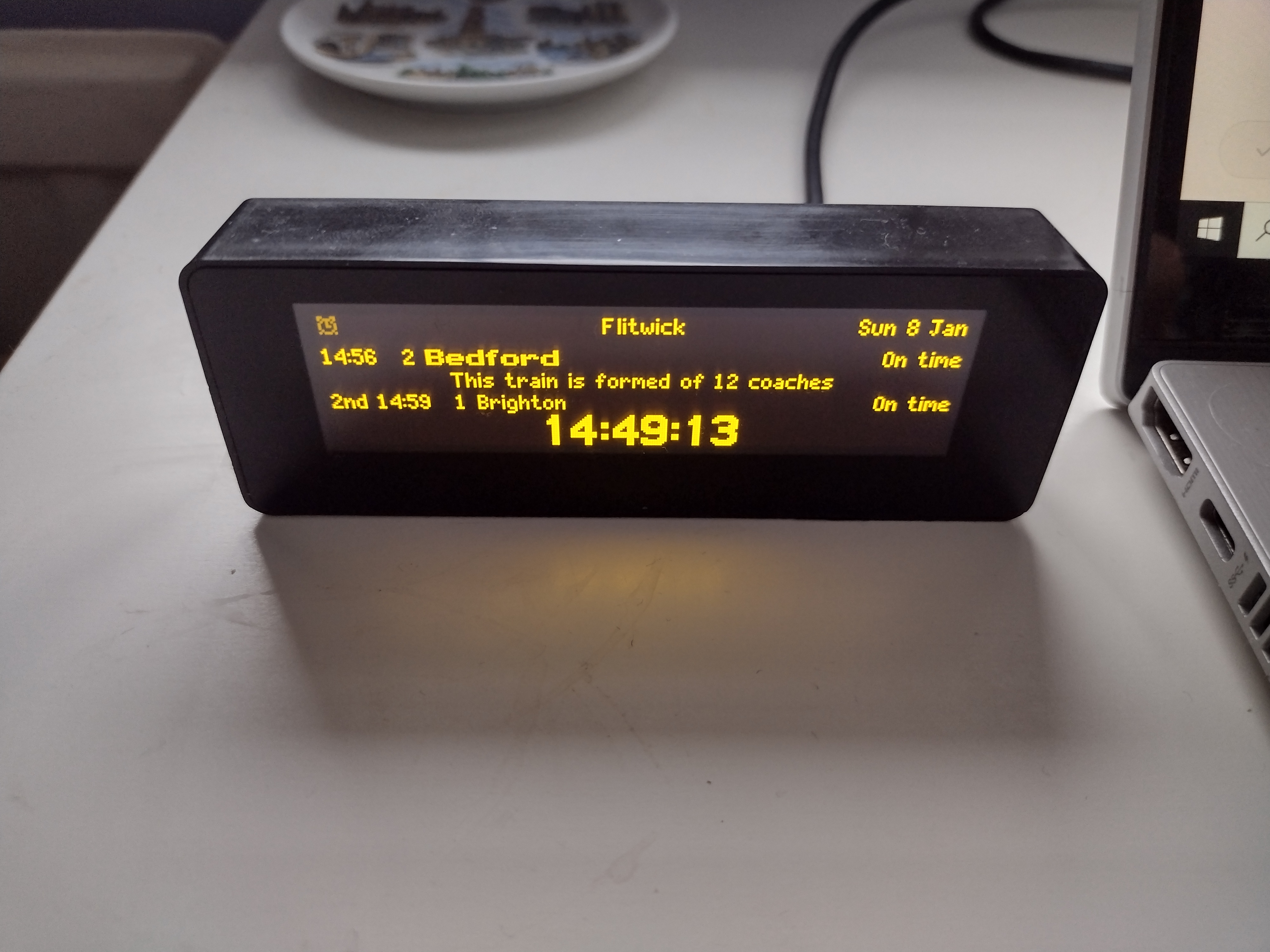 a desktop real time departure screen for trains